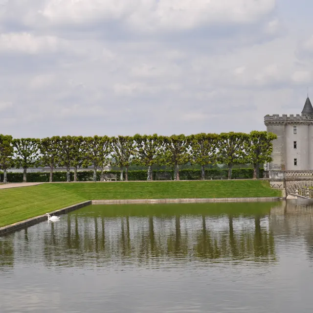 Η τάφρος και το κάστρο του Villandry με τον υδάτινο κήπο